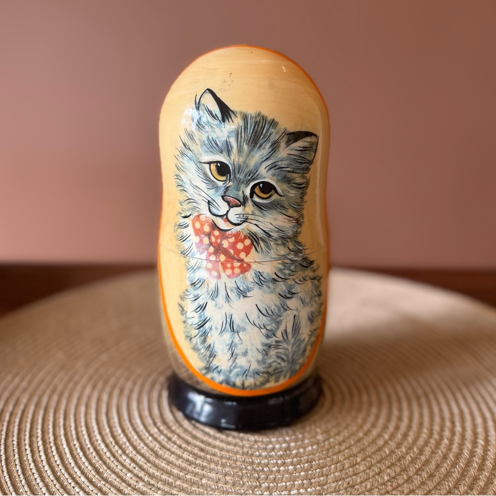 Rare nesting doll set 🐱✨